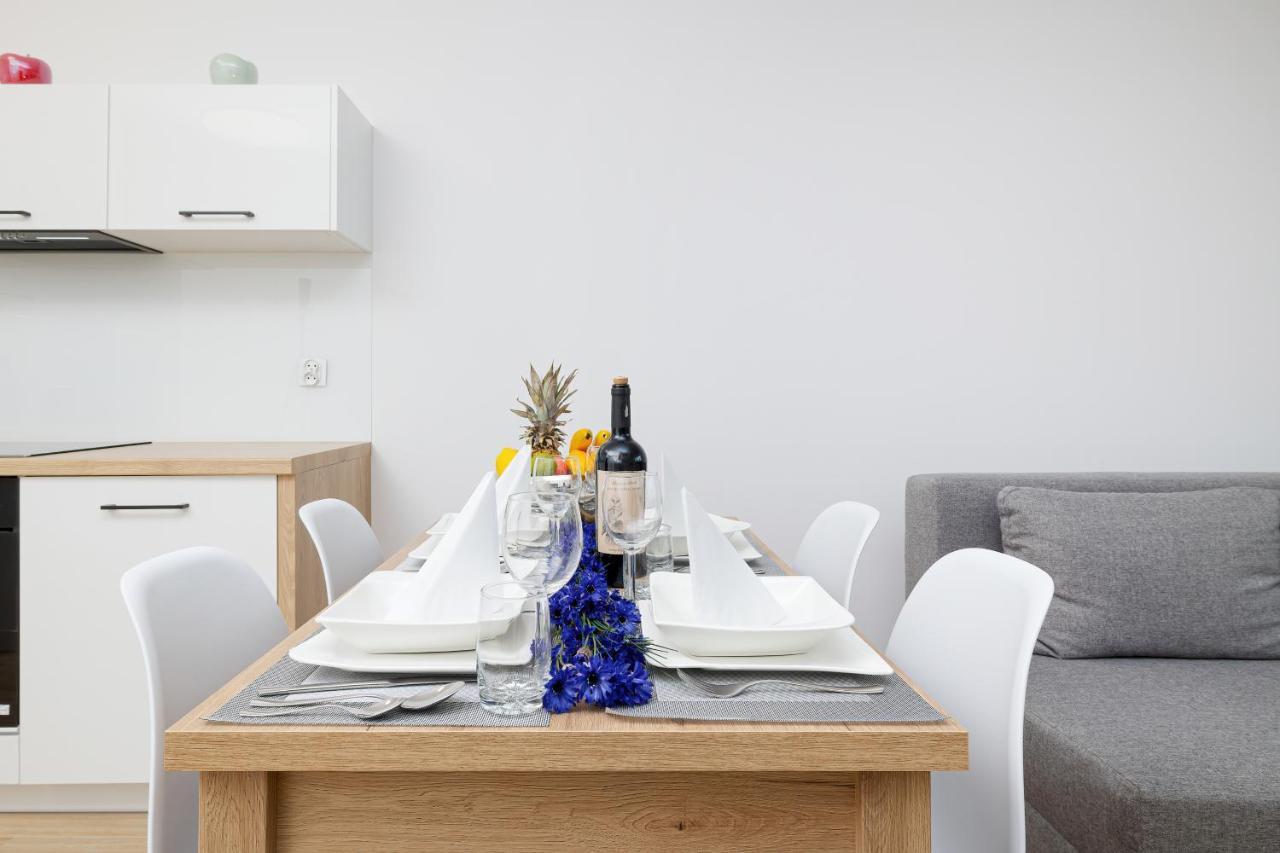 Nadbrzezna 250 M Do Plazy By Renters Apartment